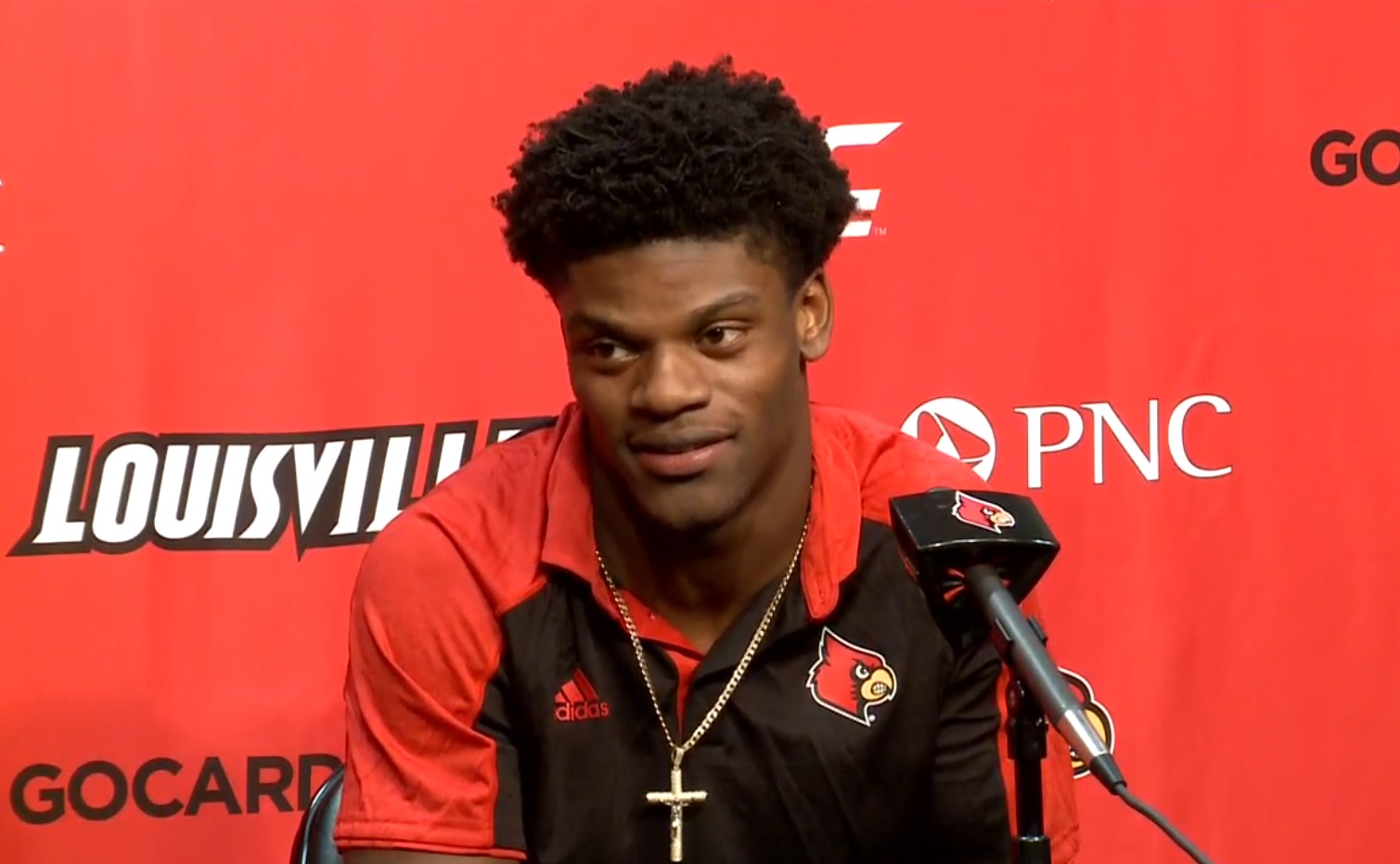 louisville-s-lamar-jackson-breaks-acc-record-for-career-rushing-yards-by-a-qb-whas11